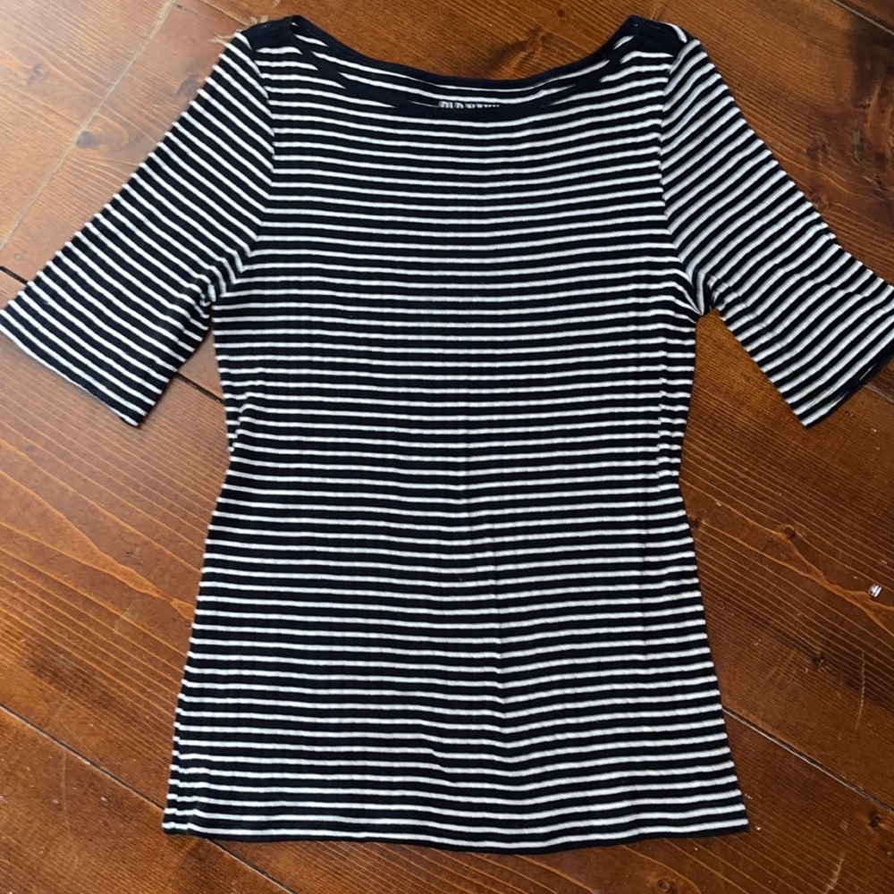 Old Navy top